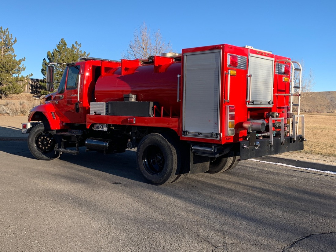 2004 International 7400 - Image 3